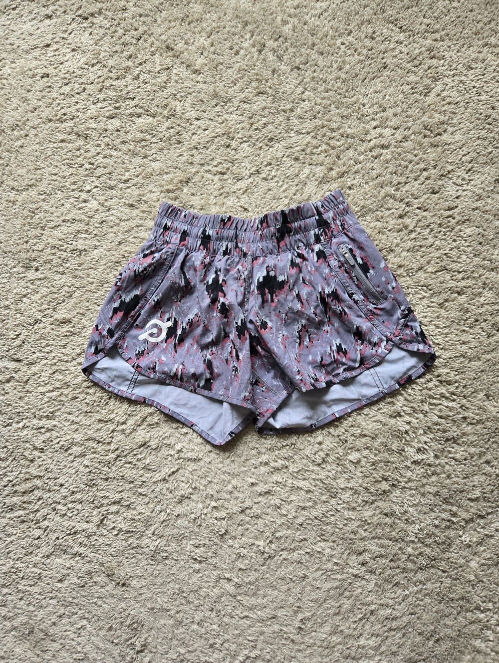 Lululemon × Peloton Tracker Shorts Womens 6